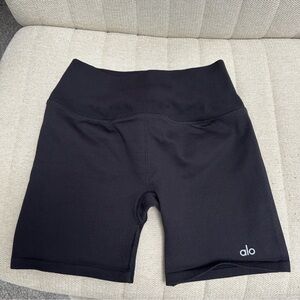 ALO Yoga Seamless Ribbed Favorite Short